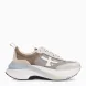Deportiivas de la marca Premiata, modelo HILL. Exterior de la deportivas en naylon color gris con detalle en ante. Interior en piel color blanco. Cierre de las deportivas Premiata con cordones blancos. Deportivas con suela estilo running con plataforma. Estas deportivas Premiata HILL son la combinación perfecta entre lo clásico, cómodo y original. Será tu complemento perfecto para esta temporada!