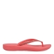 Esclavas de la marca Fitflop, modelo IQUSHIO. Esclavas elaboradas en neorpreno color coral con detalle en brillantes y suela plana. Estas esclavas Fitflop IQUSHIO son unas clásicas para esta temporada, podrás combinarlas con todos tus looks veraniegos y gozar de una comodidad máxima.