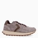 Deportivas de la marca Voile Blanche, modelo PARIS. Deportivas elaboradas en ante color beig, destacan por su resistencia y por un look sofisticado y con estilo. Deportivas Voile Blanche con cierre a cordones y un interior con plantilla pensado en ofrecer confort todo el día. Con una suela de goma que asegura un agarre para cualquier ocasión. Deportivas Voile Blanche PARIS, complemento básico e imprescindible que combina estilo y funcionalidad.