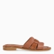 Chanclas de la marca Itse, modelo AYLIN. Exterior en piel color marrón con detalle de adorno dorado en pala. Interior de sandalias Itse en piel color cuero. Sandalias Itse con suela plana de goma. Estas chanclas Itse AYLIN son un complemento clásico para tu look de verano, te ayudará a caminar con ligereza, comodidad y estilo!