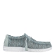 Náuticos de la marca Hey Dude, modelo 400. Exterior de los náuticos en textil color azul. Interior en textil con estampado multicolor. Cierre de los náuticos Hey Dude con cordón elástico blanco. Náuticos con suela plana. Estos náuticos Hey Dude 400 son un complemento perfecto para esta temporada. No te puede faltar en el armario.