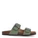 Sandalia para mujer de la marca Geox modelo BRIONIA. Elaborada en ante color verde con detalle de tachuelas, de estilo diario, que garantiza confort y transpirabilidad durante todo el día. Cierre con doble hebilla en pala. Este modelo, cuenta con una empella de suave gamuza. Ideal para la ciudad, BRIONIA está pensada para añadir un toque moderno a los looks de verano.