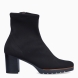 Botines de la marca Munné, modelo 085. Exterior en licra color negro con cierre de cremallera. Botines con tacón de 7cm de altura. Estos botines Munné 085 son unos clásicos, ideales para tu día a día con comodidad y estilo!