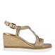Sandalias de la marca Regarde Le Ciel, modelo MADISON. Exterior de las sandalias en piel color bronce con tiras. Interior de las sandalias en piel color beig. Cierre de las sandalias con hebilla y cuña de 7cm de altura. Estas sandalias Regarde Le Ciel MADISON son un complemento que te aportará comodidad y estilo en tus looks de temporada.