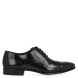 Blucher clásico de la marca Sergio Serrano modelo Ingles Antick. Exterior del blucher de piel de color marino. Interior del blucher de piel de color marrón. Cierre del blucher con cordones. Blucher con suela de goma y tacón bajo de 2 cm.