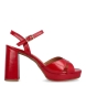Sandalia roja de la marca Itse, modelo Dafne. Exterior de la sandalia de piel de color rojo. Interior de la sandalia de piel. Cierre de la sandalia con hebilla en el tobillo. Sandalia con tacón ancho de 9cm de altura incluyendo 2cm de plataforma. Las sandalias Itse Dafne son ideales para lucirlas en tus eventos y perfectas para completar tus looks.