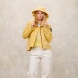 Chaqueta corta de la marca Blauer, modelo MARCELLA. Chaqueta de moda en nylon brillante color amarillo en el delantero y neopreno en tonalidad en la capucha, en el trasero y en la solapa con cremallera interna. Prenda ligeramente más larga en la espalda para dar un estilo único y característico ideal para las estaciones intermedias. Chaqueta Blauer con capucha fija, cierre con cremallera y botones, bolsillos con botón, bolsillos internos con velcro y parche y presilla con logo. Chaqueta Blauer MARCELLA, complemento ideal para esta temporada!