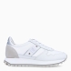 Deportivas de la marca Blauer, modelo MILLEN. Exterior de las deportivas en naylon color blanco con detalle plateado en tobillo. Interior de las deportivas en piel color blanco con plantilla acolchada y extraíble para máxima comodidad. Cierre de las deportivas con cordones color blanco. Deportivas con suela dentada de goma de 3cm de plataforma. Logo Blauer en el lateral exterior de la deportiva. Este modelo MILLEN de Blauer es ideal para tu comodidad del día a día!