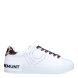 Deportivas de la marca Lola Casademunt, modelo RAYZA. Exterior en piel color blanco con efecto troquelado y detalle en animal print en tobillo. Interior en piel color blanco. Cierre de las deportivas Lola Casademunt con cordones animal print. Suela de goma con plataforma de 3cm de altura. Estas deportivas Lola Casademunt RAYZA son el complemento que necesitas para resaltar tus looks!