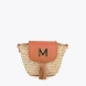 Bolso de la marca Lola Casademunt, modelo PALMA. Elaborado en rafia color camel con detalle de pompón y logo M metalizado. Cierre imantado. ALTO: 21 cm - LARGO: 26 cm - ANCHO: 11,5 cm / BANDOLERA: 54 cm. Bolso Lola Casademunt PALMA ideal para lucir tus looks esta temporada!