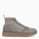 Botín de la marca Panchic, modelo ANKLE BOOT P05. Exterior del botín de nylon acolchado y ante de color taupe. Interior del botín de piel de color taupe y forro de pelo sintético. Cierre del botín con cordones elásticos que se adaptan al pie. Botín acolchado con 3cm de cuña, incluyendo 2 cm de plataforma. El botín Panchic ANKLE BOOT P05 tiene la comodidad que necesitas en tu día a día. Un must-have para esta temporada de otoño-invierno!
